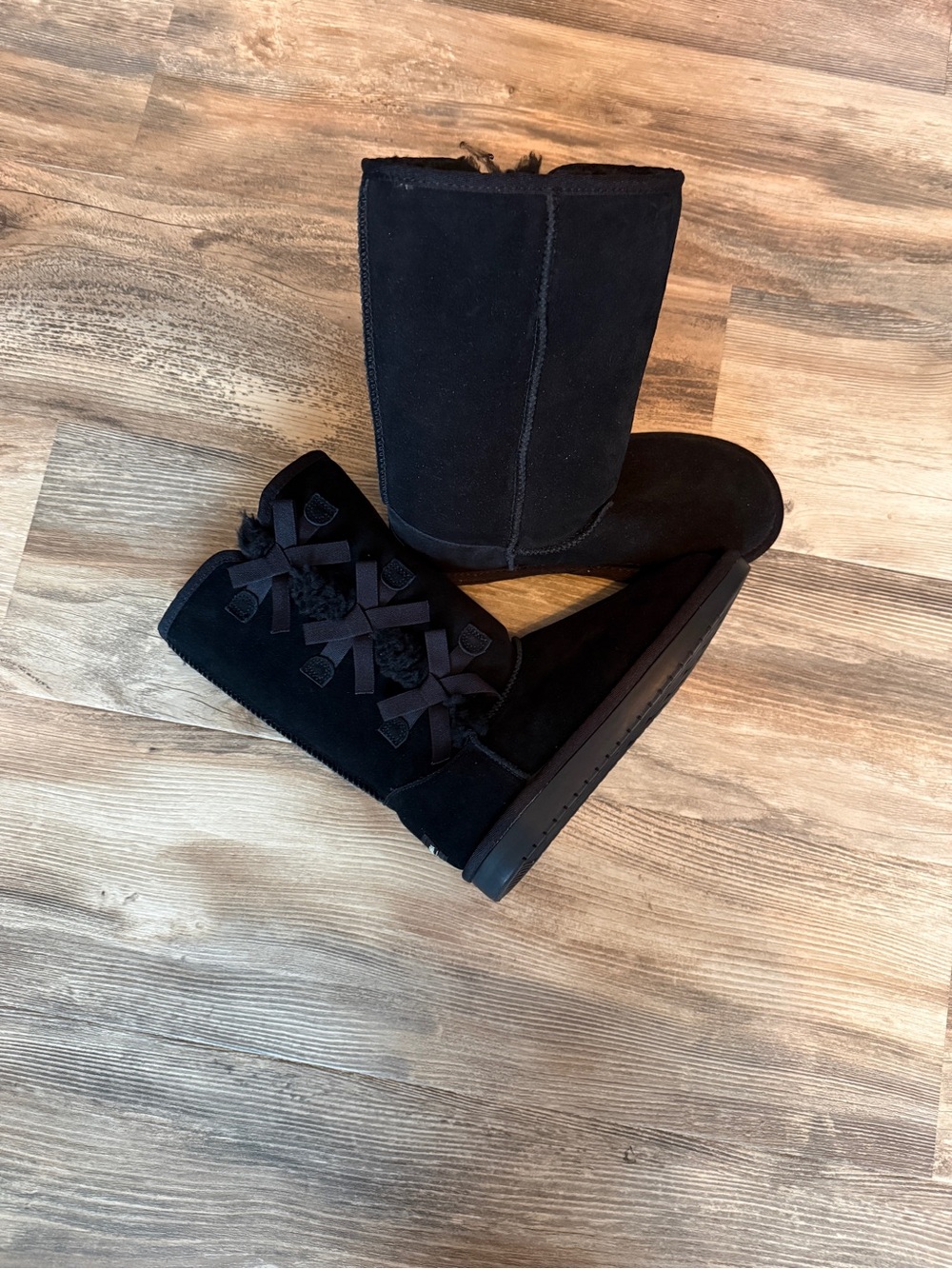 Koolaburra by UGG Victoria Tall Black Suede Kids Winter Boots New without box